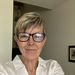 Meet your Posher, Diana